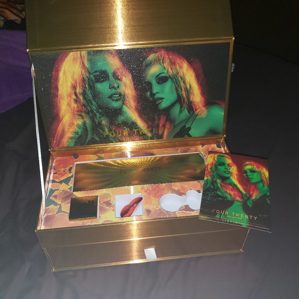 Melt 4/20 Palette and Spliff Liner in Stash Box